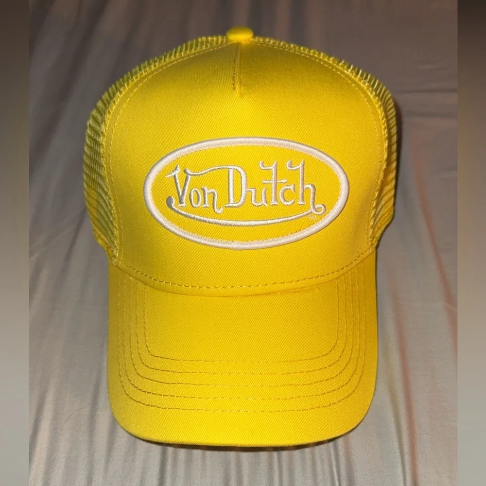 Von Dutch Bright Yellow Cap - Picture 1 of 2